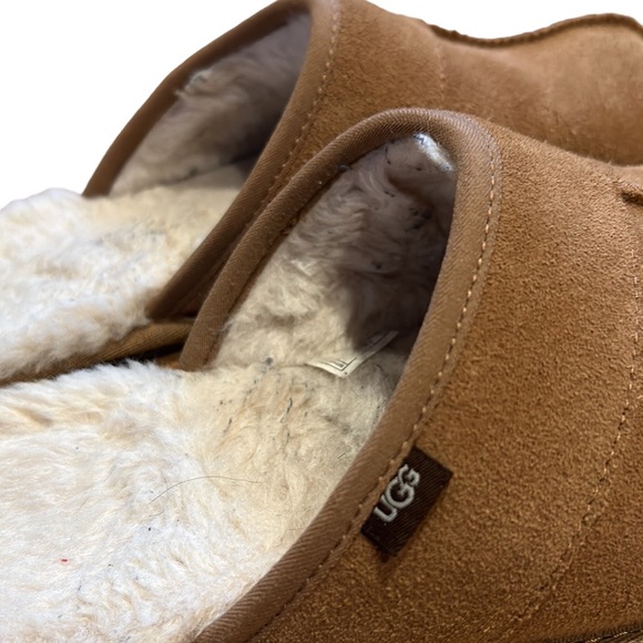 Ugg slippers - Picture 2 of 4